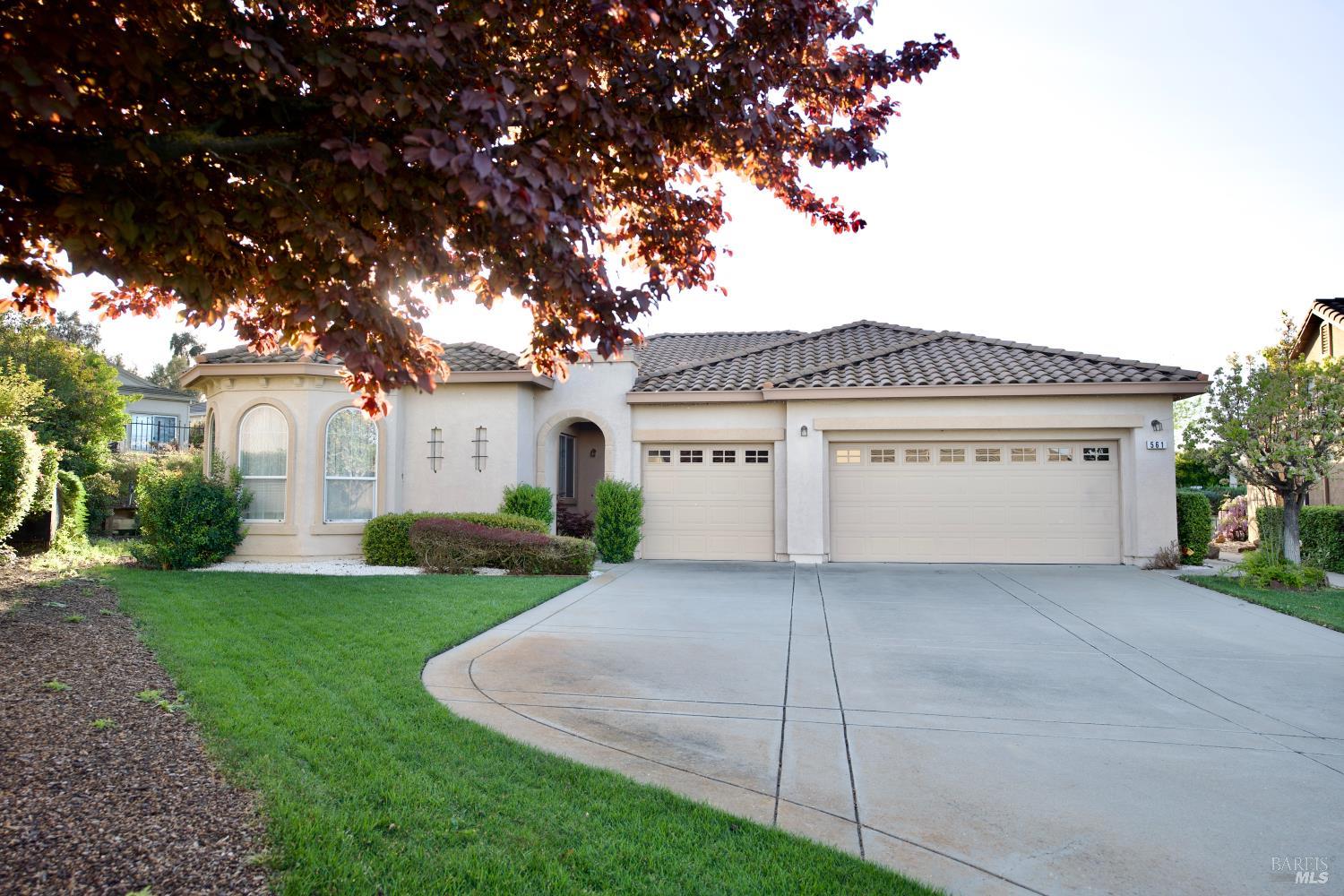 561 Western Hills Drive — photo