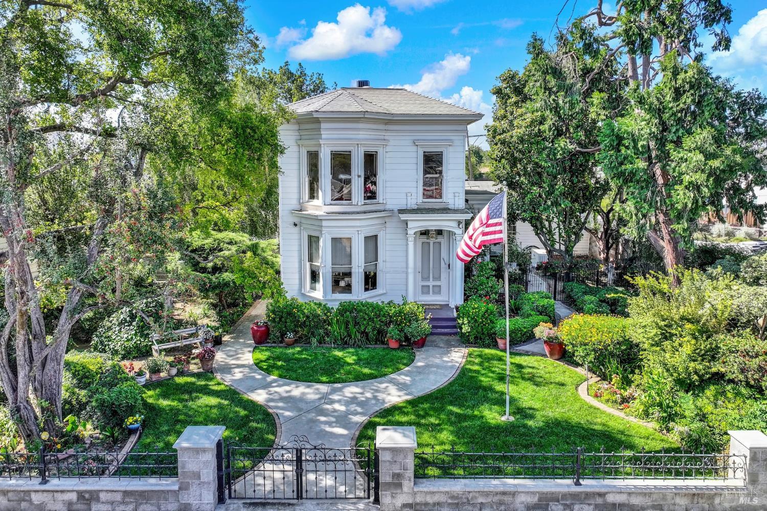301 Morgan Street — photo