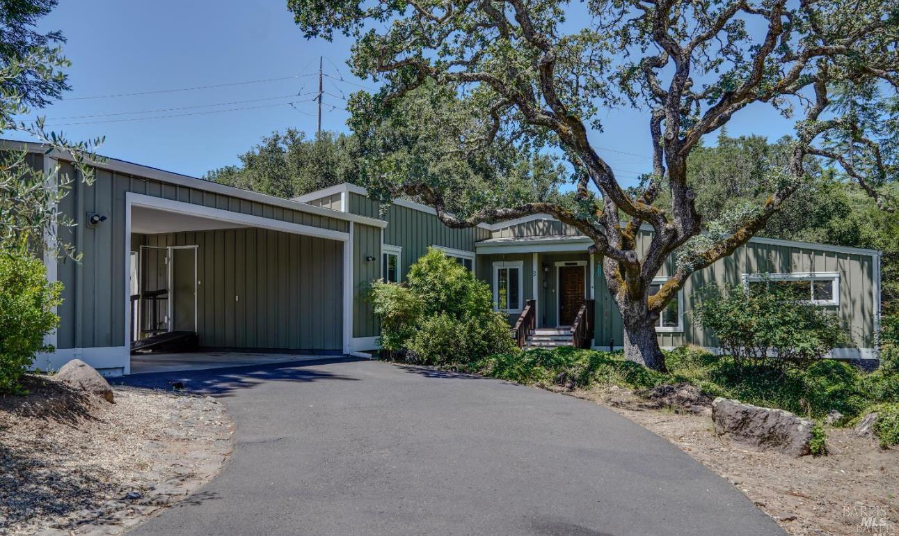 3 Oak Grove Way — photo