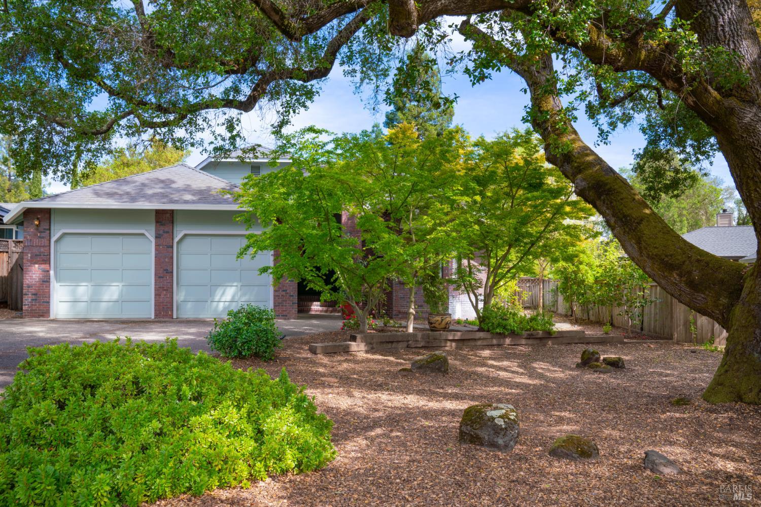 424 Greens Drive — photo