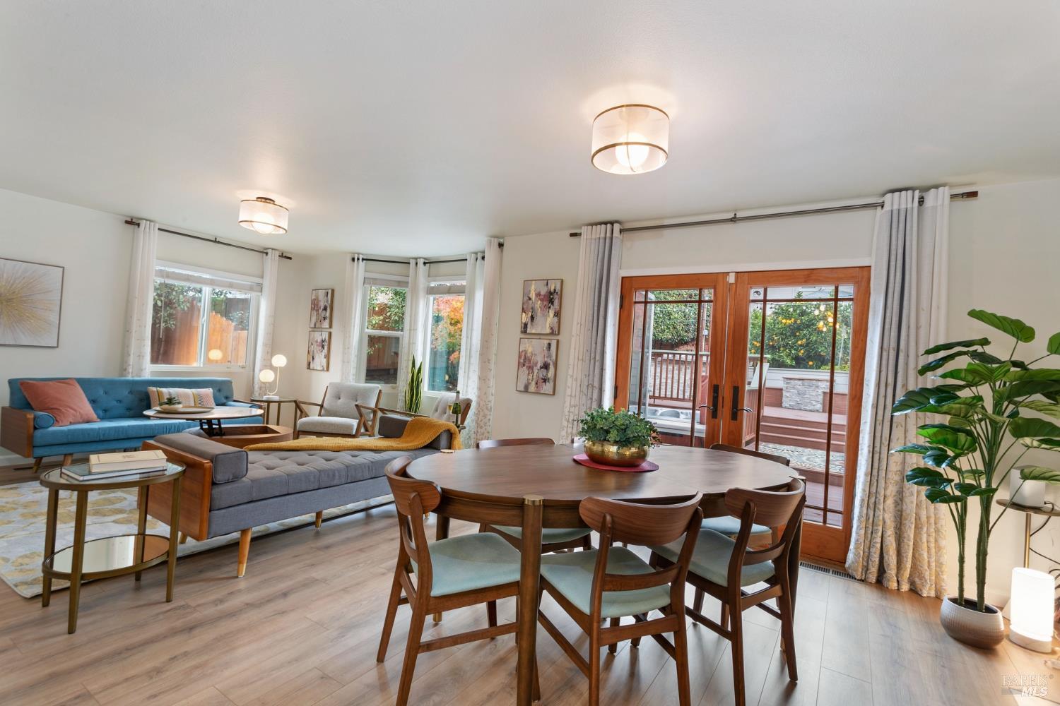 900 Lighthouse Court — photo