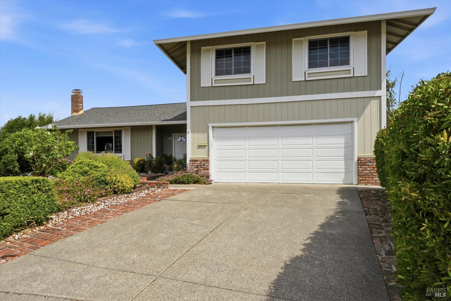1657 Albin Way — photo