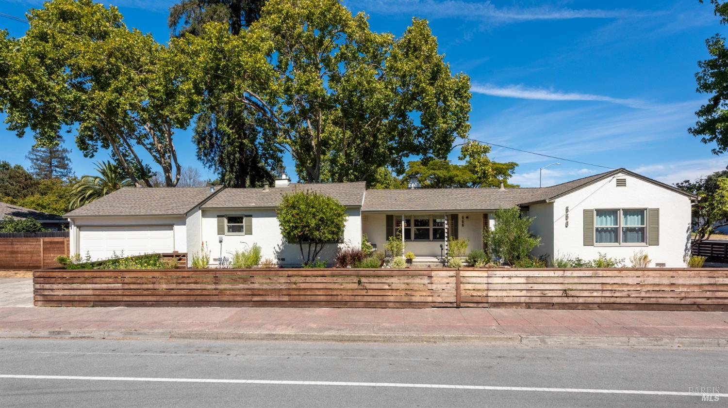556 Alderbrook Drive — photo