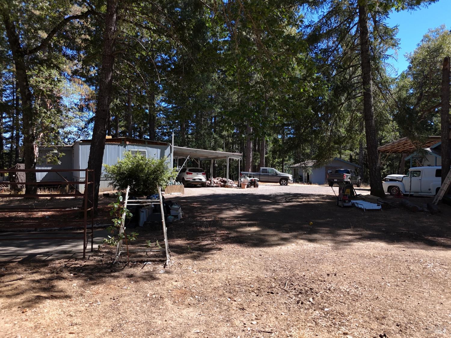 4501 Lakewood Drive — photo