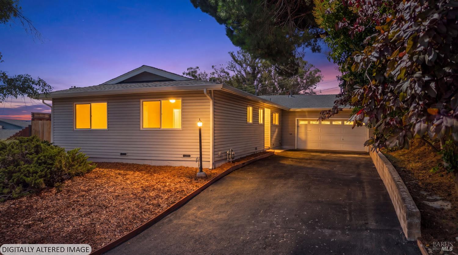 1509 Lassen Court — photo