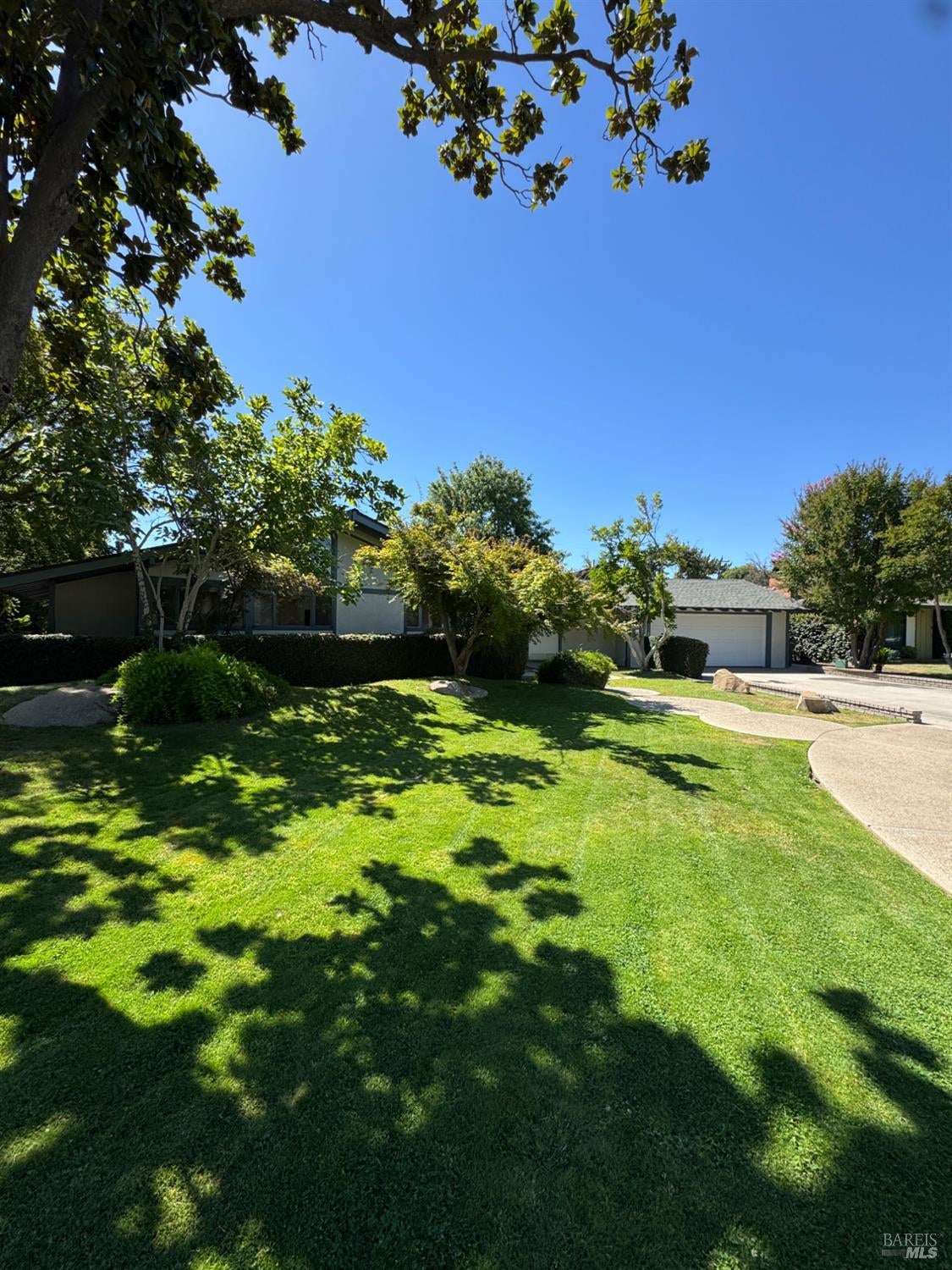 2919 E Joaquin Place — photo