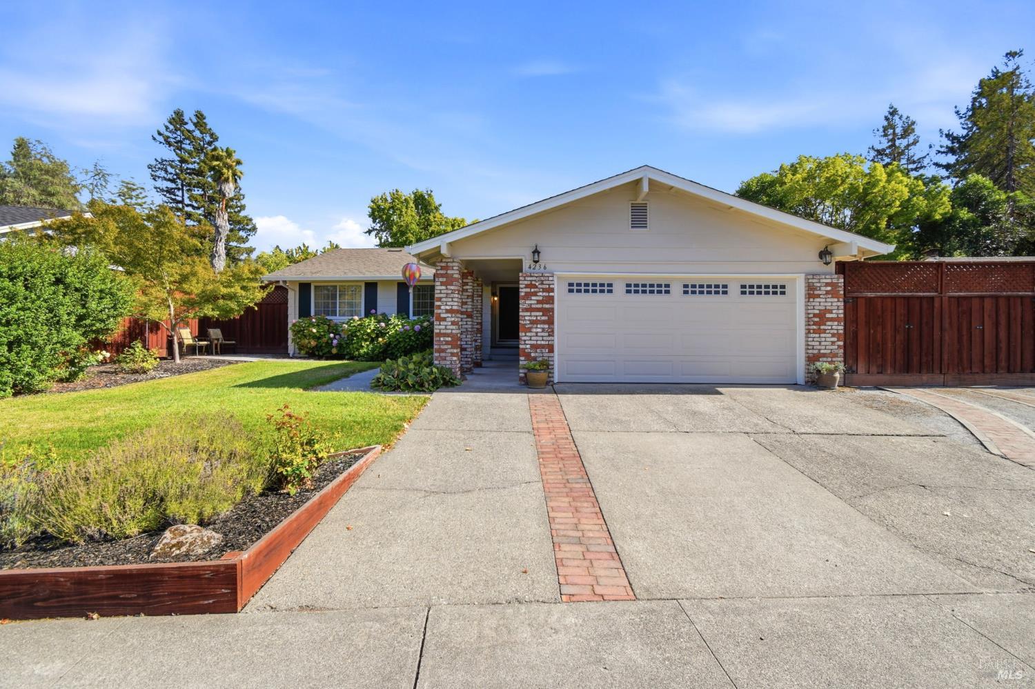 4236 Brookshire Circle — photo