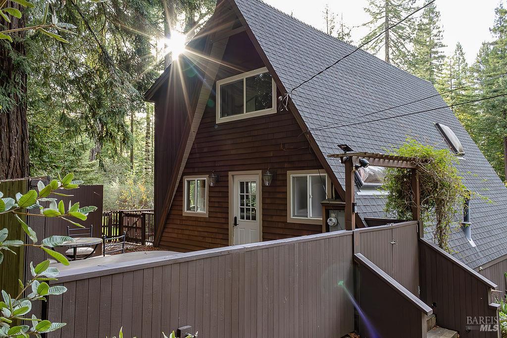46151 Pacific Woods Road — photo
