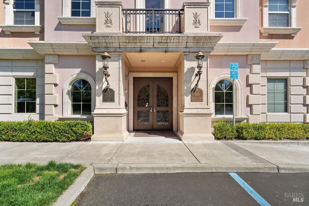 1118 Waltz Court — photo