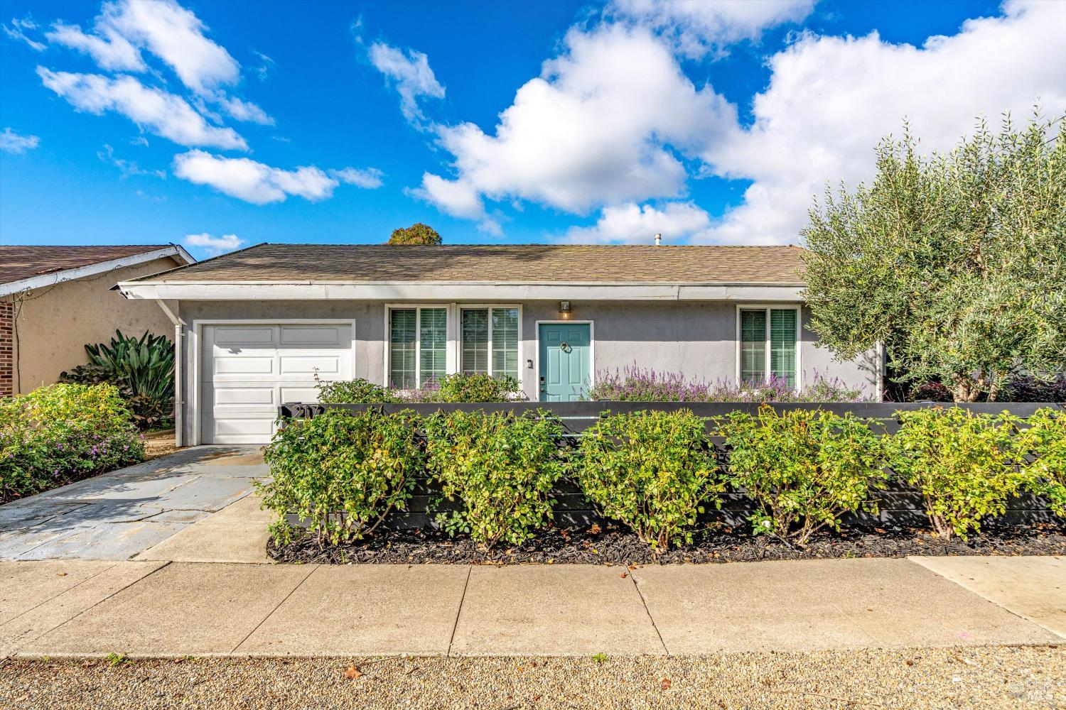 217 S Coombs Street — photo