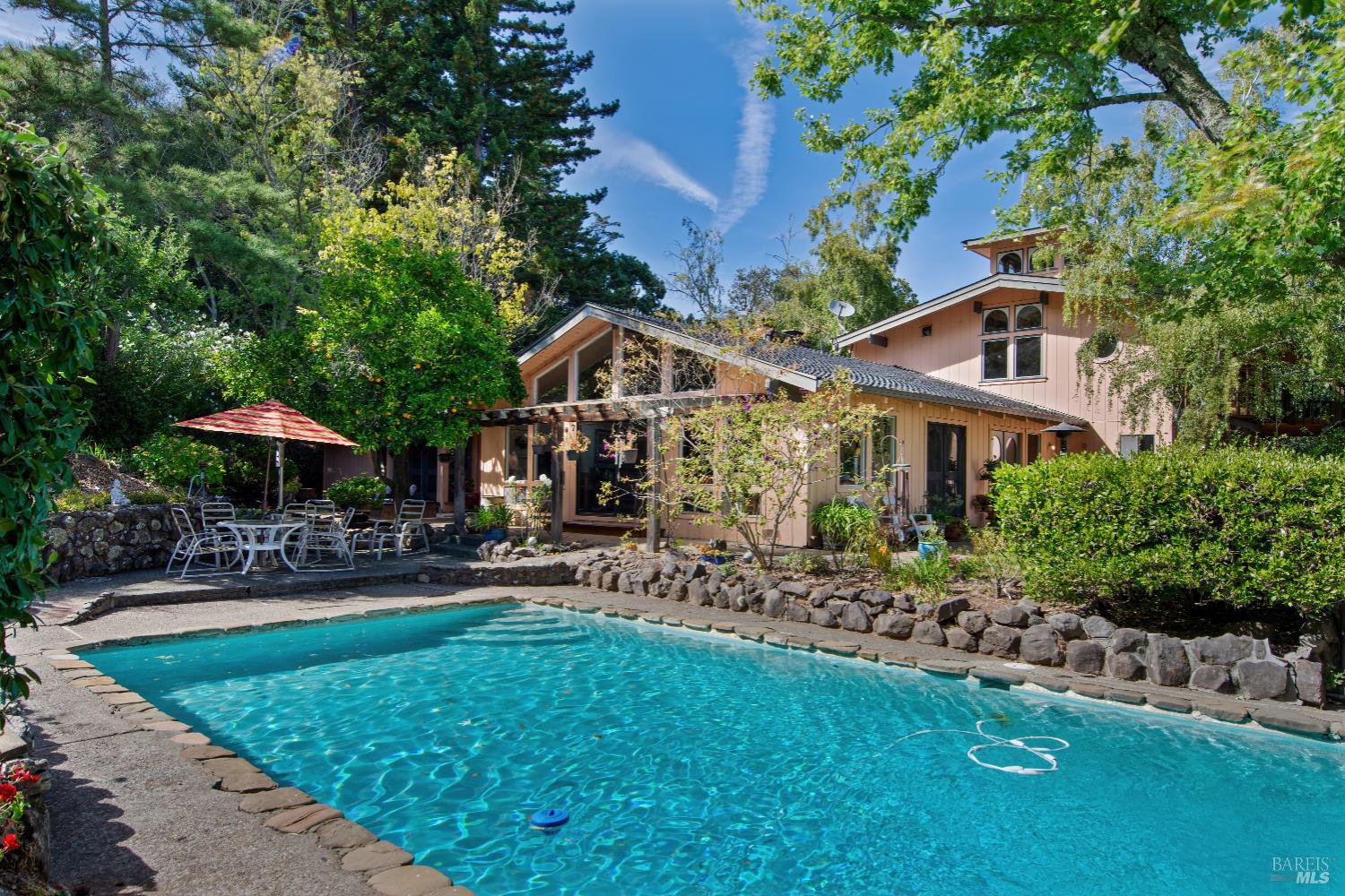 4552 Belmont Court — photo