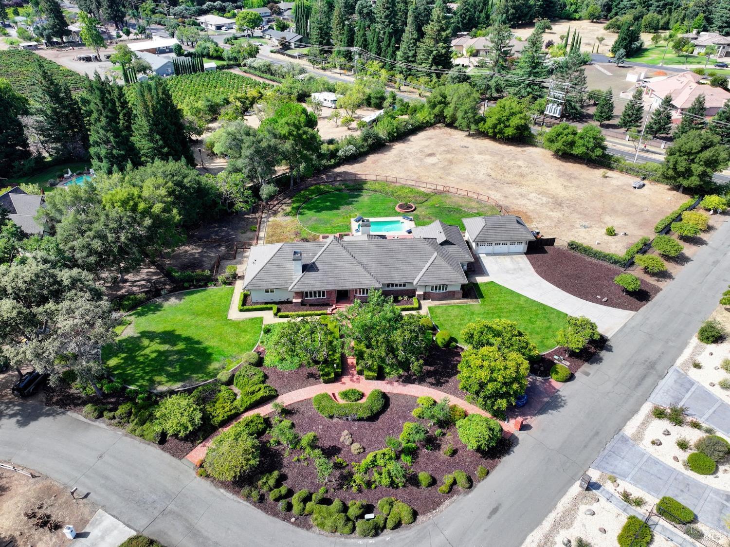 4243 Green Acres Court — photo