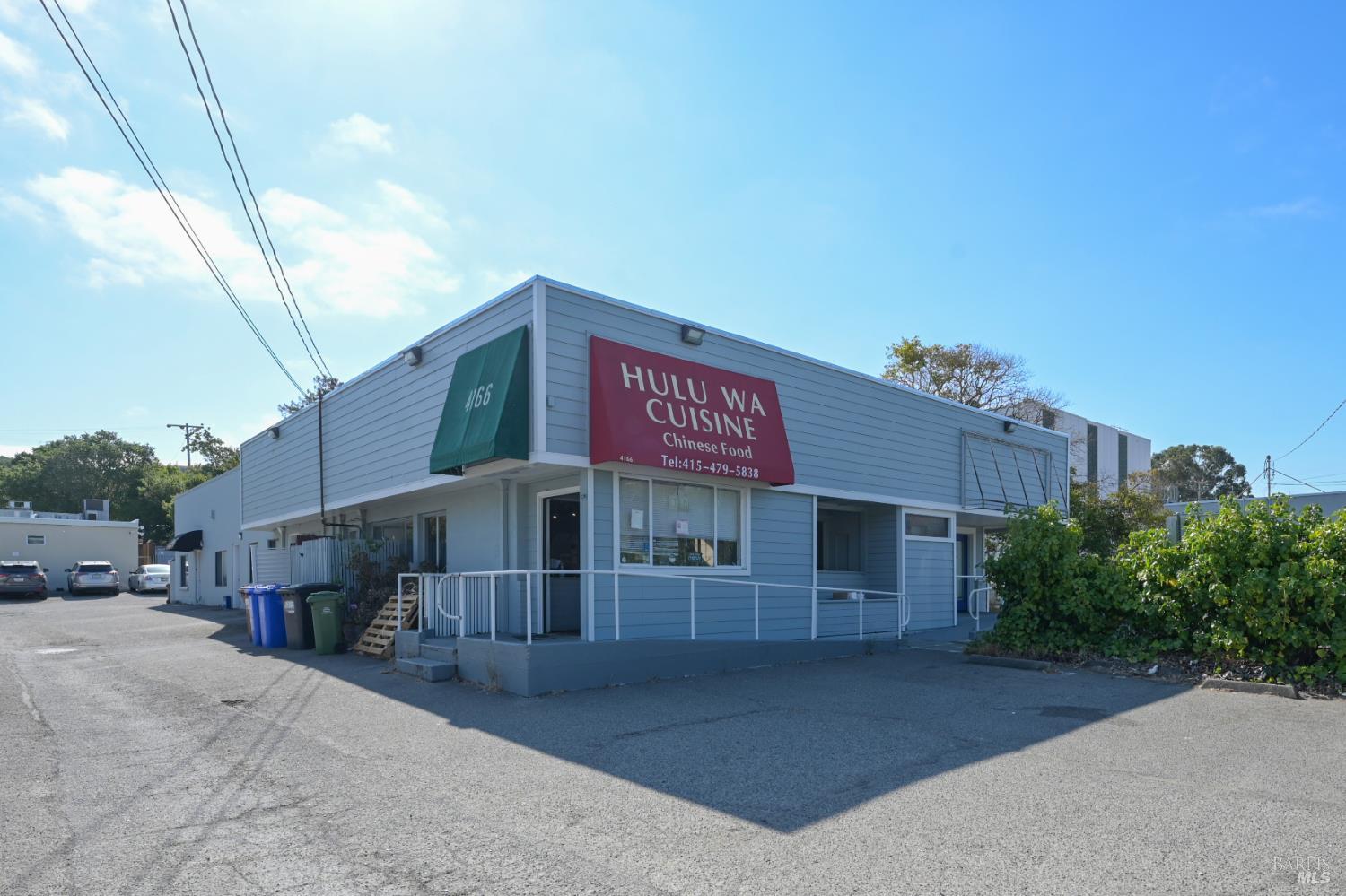 4162 Redwood Highway — photo
