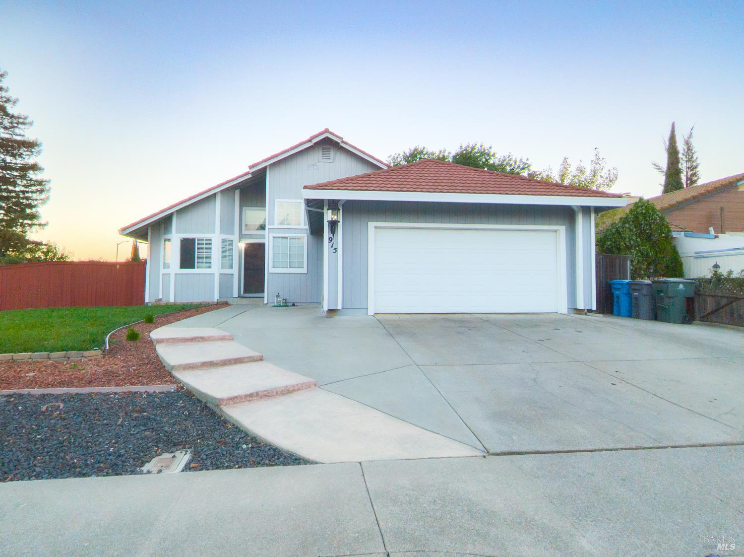915 Scottsdale Drive — photo
