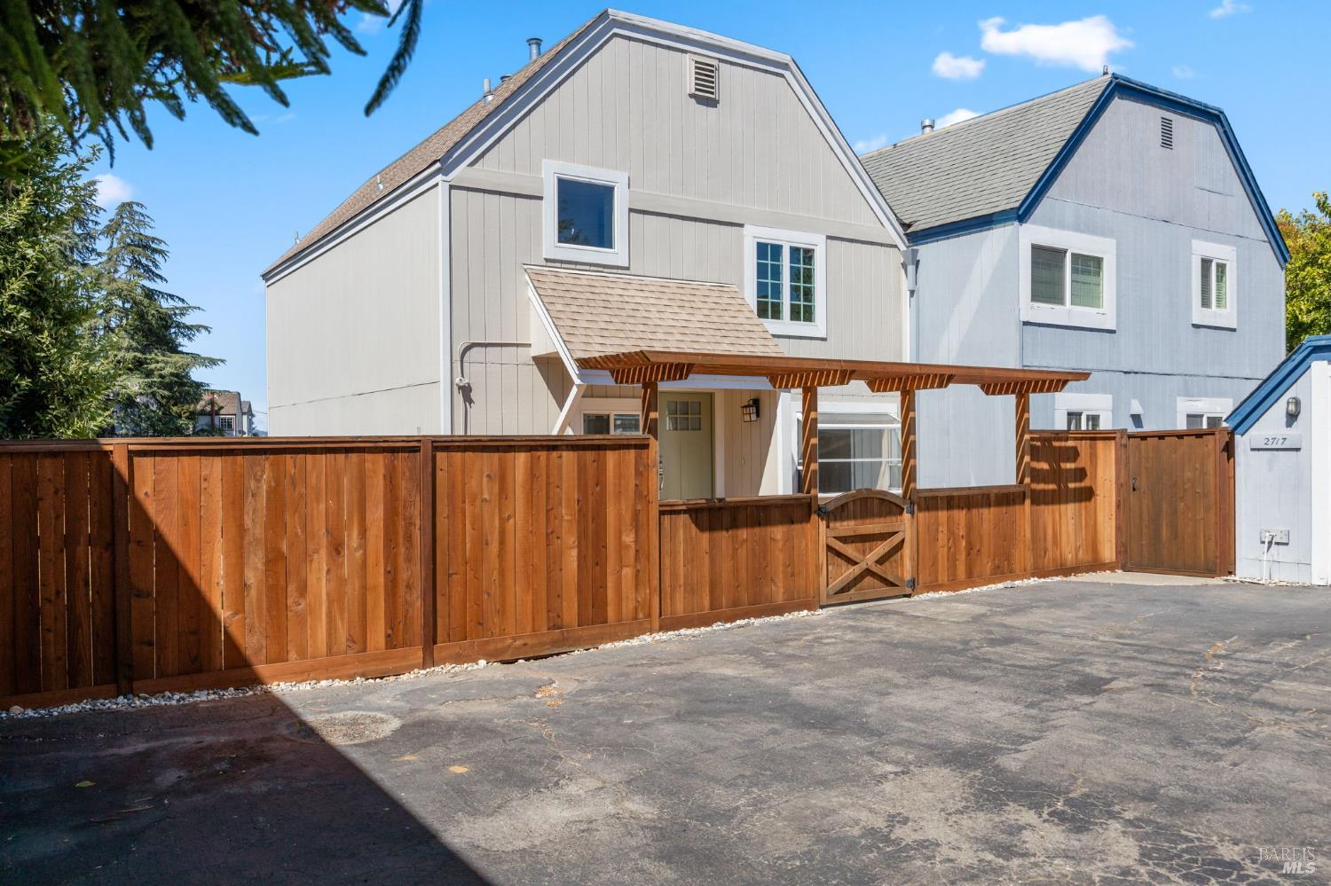 2711 Topaz Drive — photo