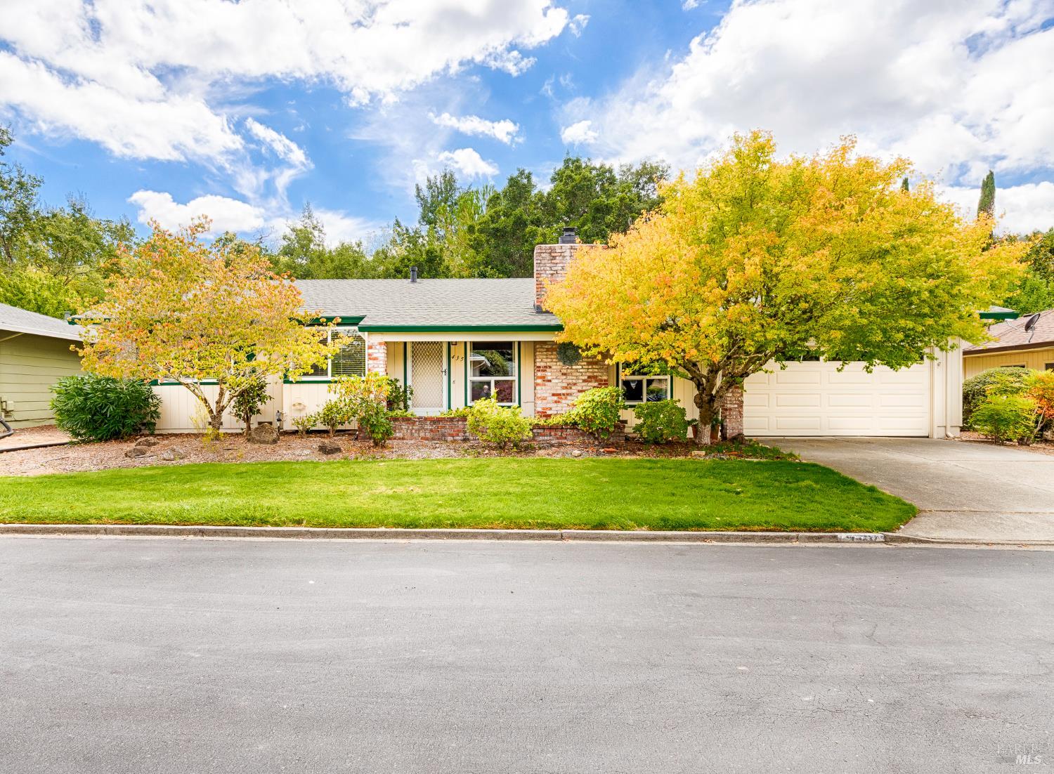 435 Meadowgreen Drive — photo