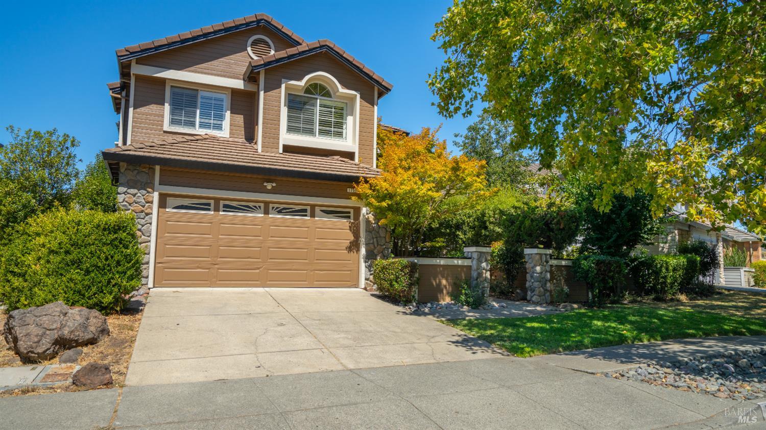 1751 Inverness Drive — photo