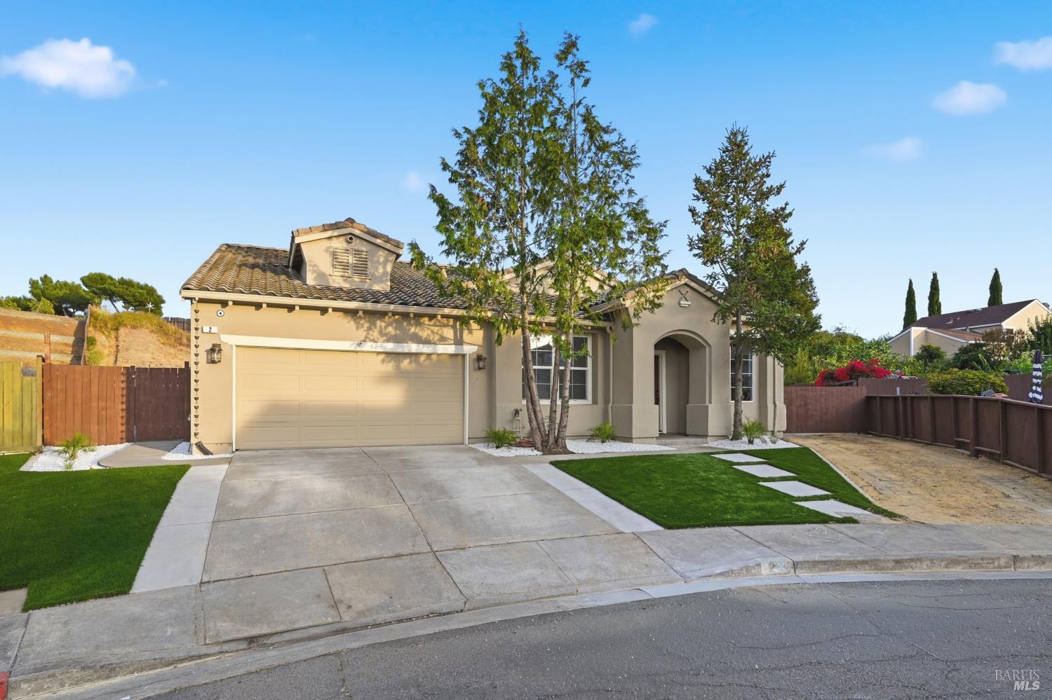 2 Oriole Court — photo