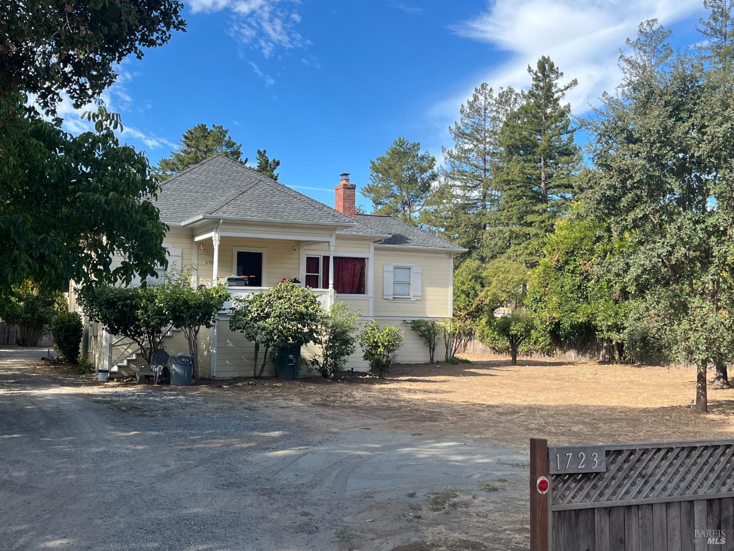 1723 Novato Boulevard — photo