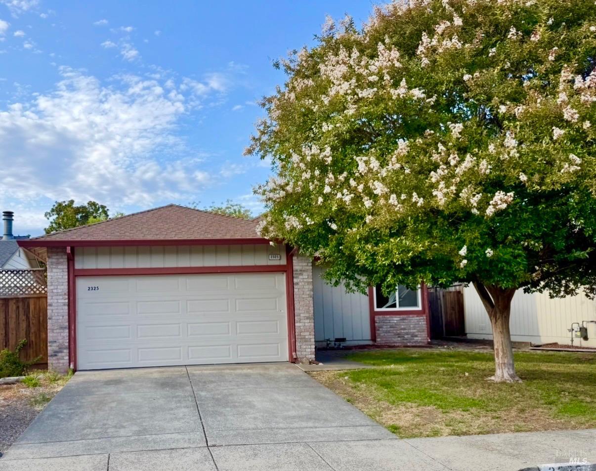 2325 Gads Hill Street — photo