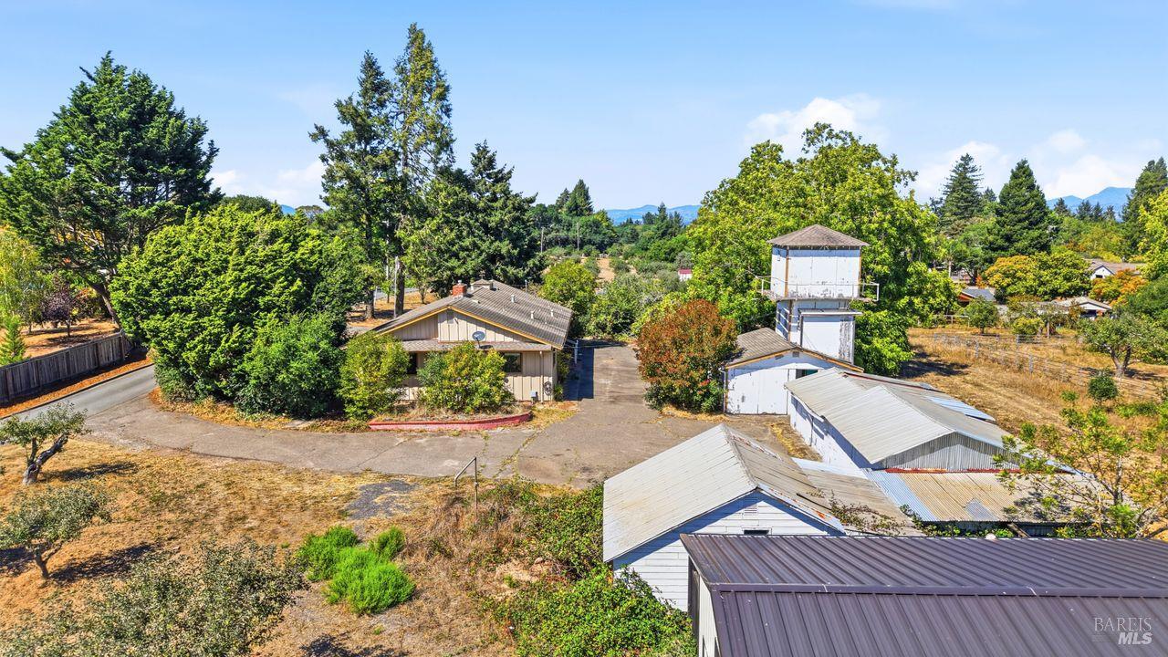 815 Blessing Way — photo