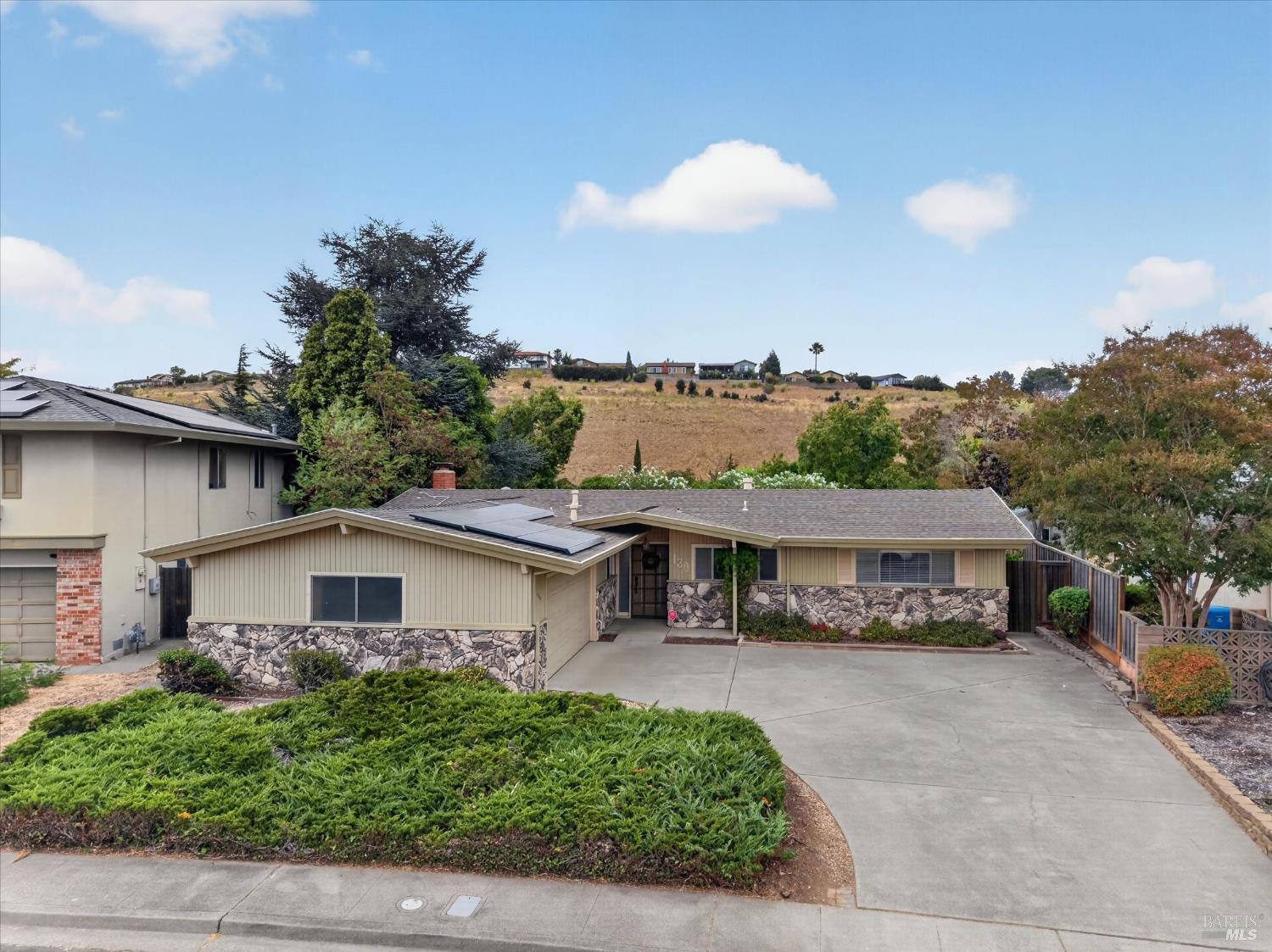 130 Palomar Lane — photo