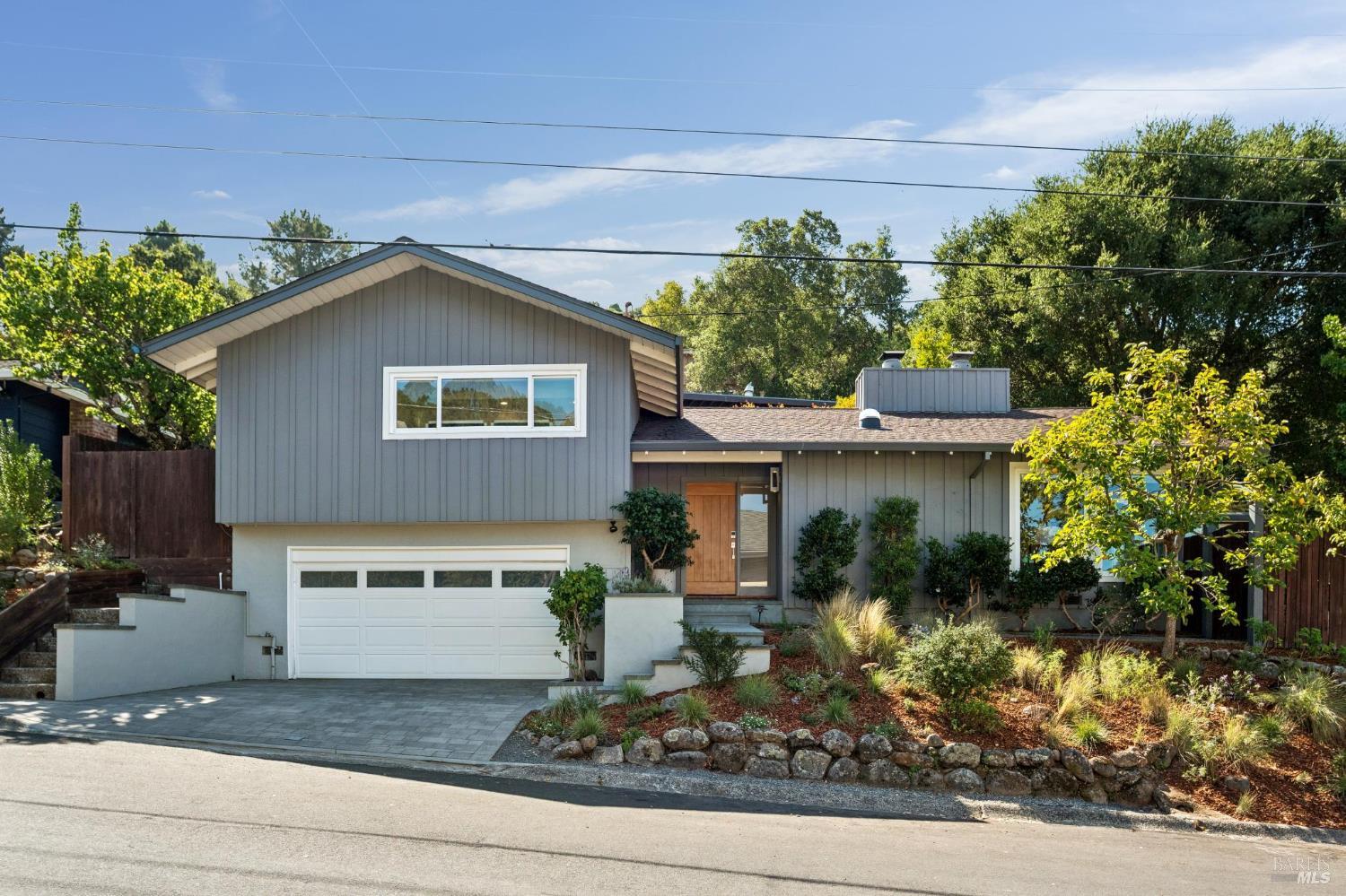 2 La Loma Court — photo