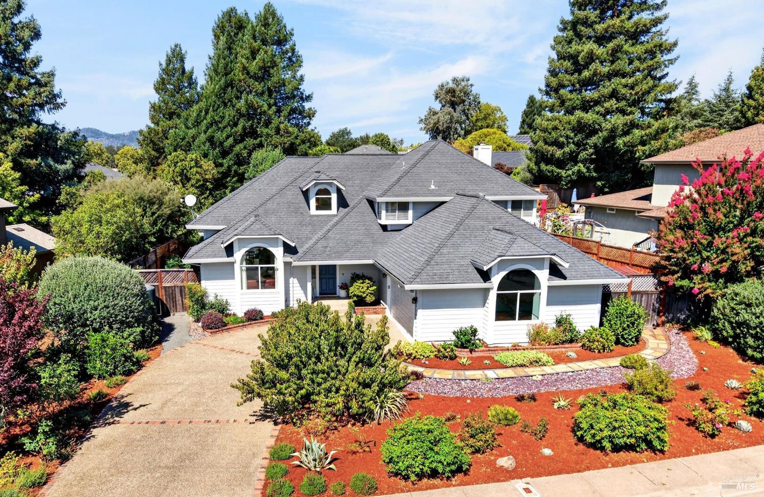 421 Greens Drive — photo