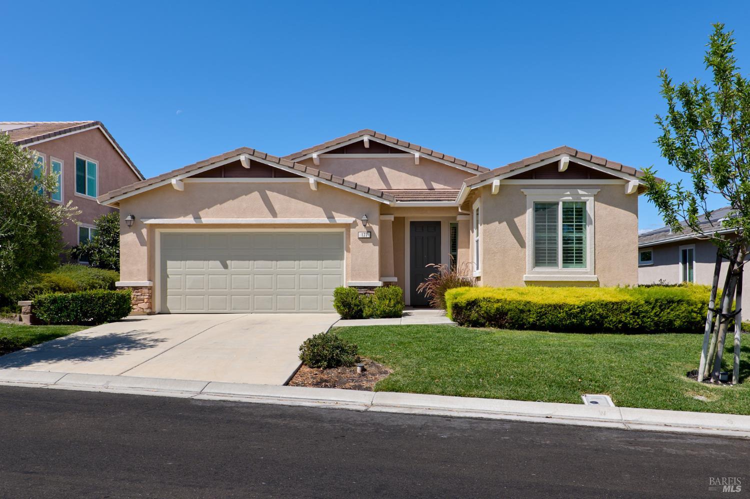 177 River Oaks Drive — photo