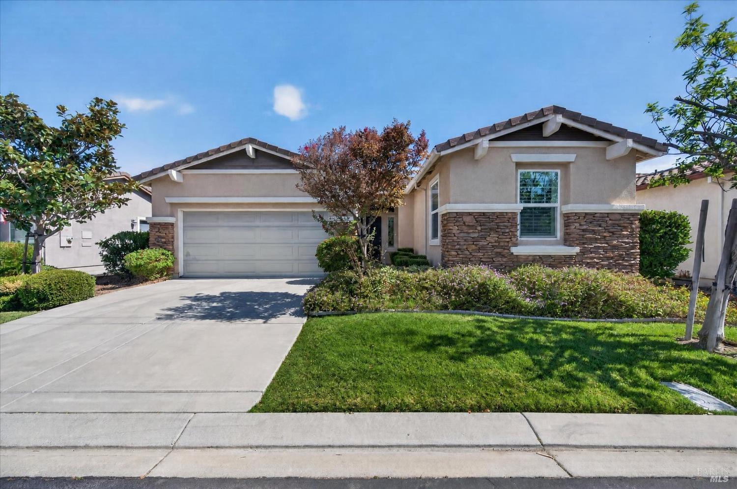 412 Saddle Rock Lane — photo