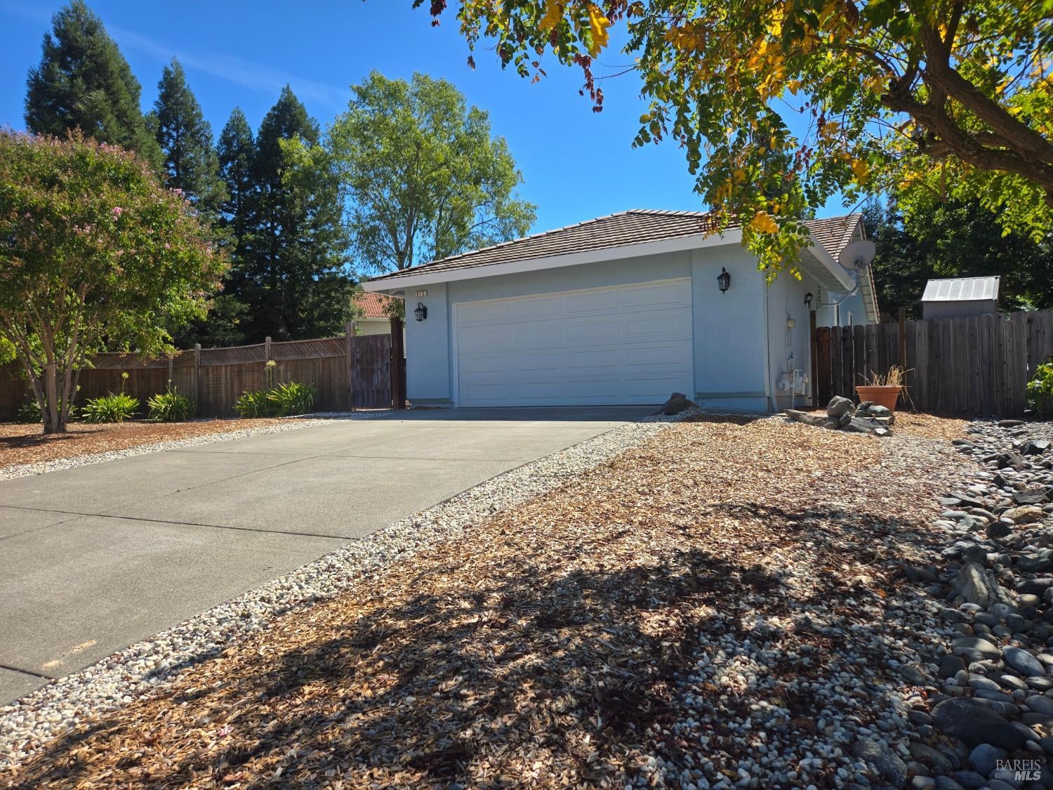 913 Granado Court — photo