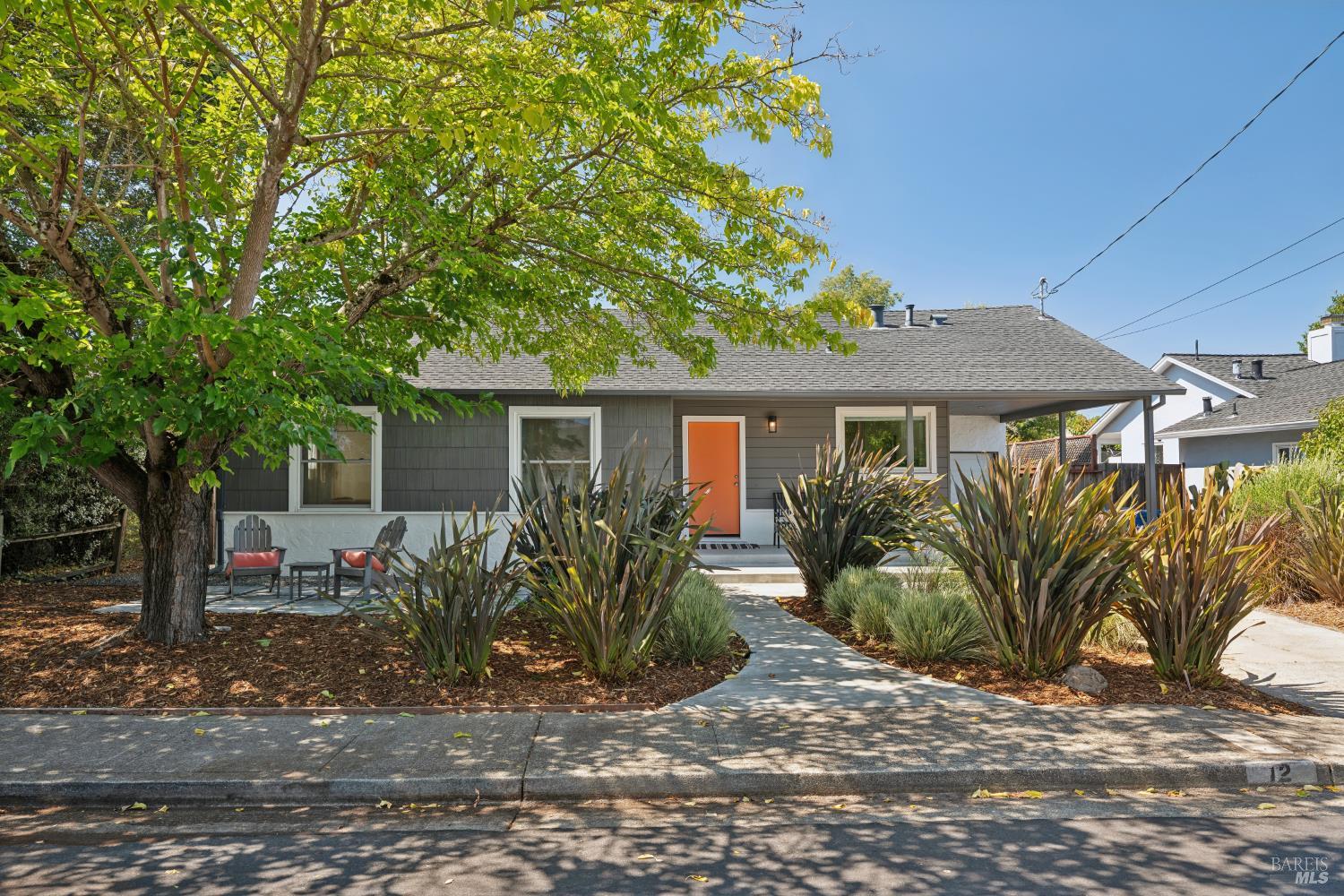 12 Echo Avenue — photo