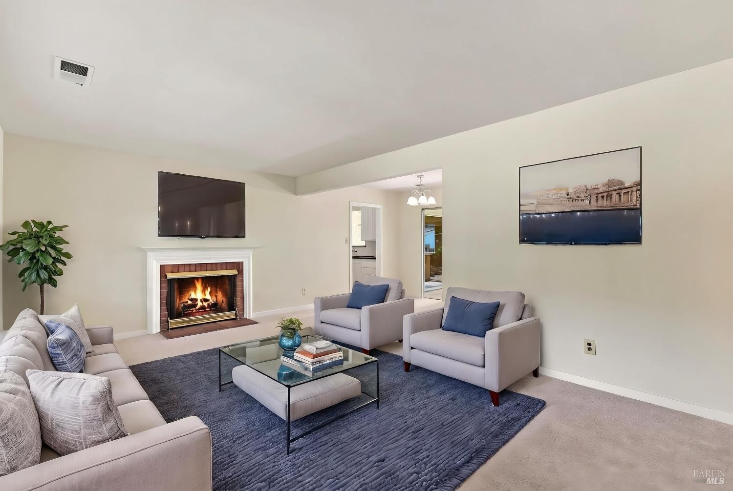 476 Irving Court — photo