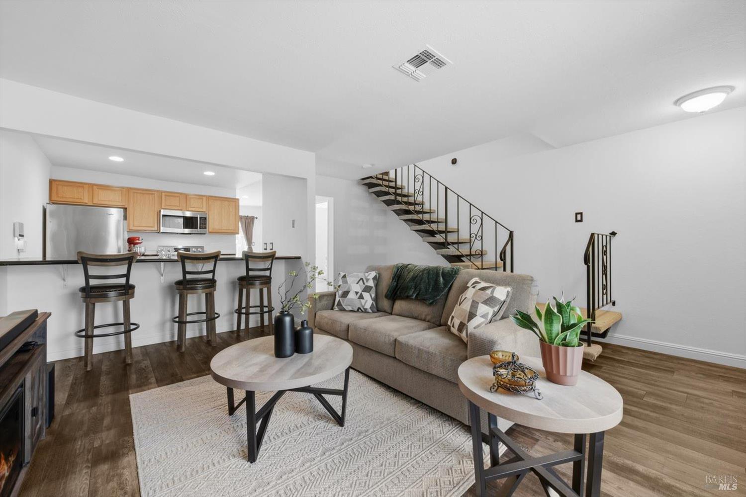490 Edgewood Drive #5 — photo