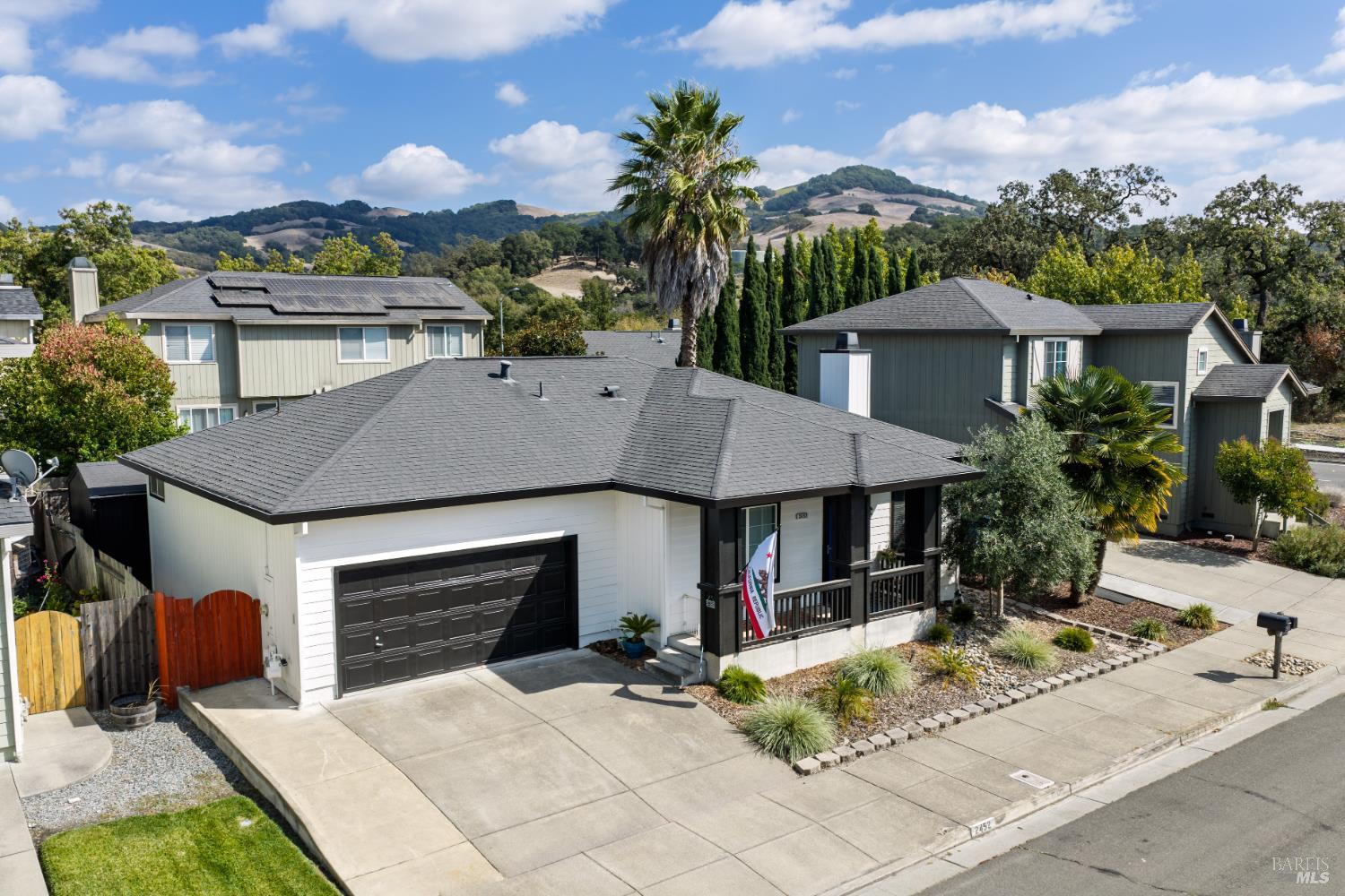 2452 Jadeite Way — photo