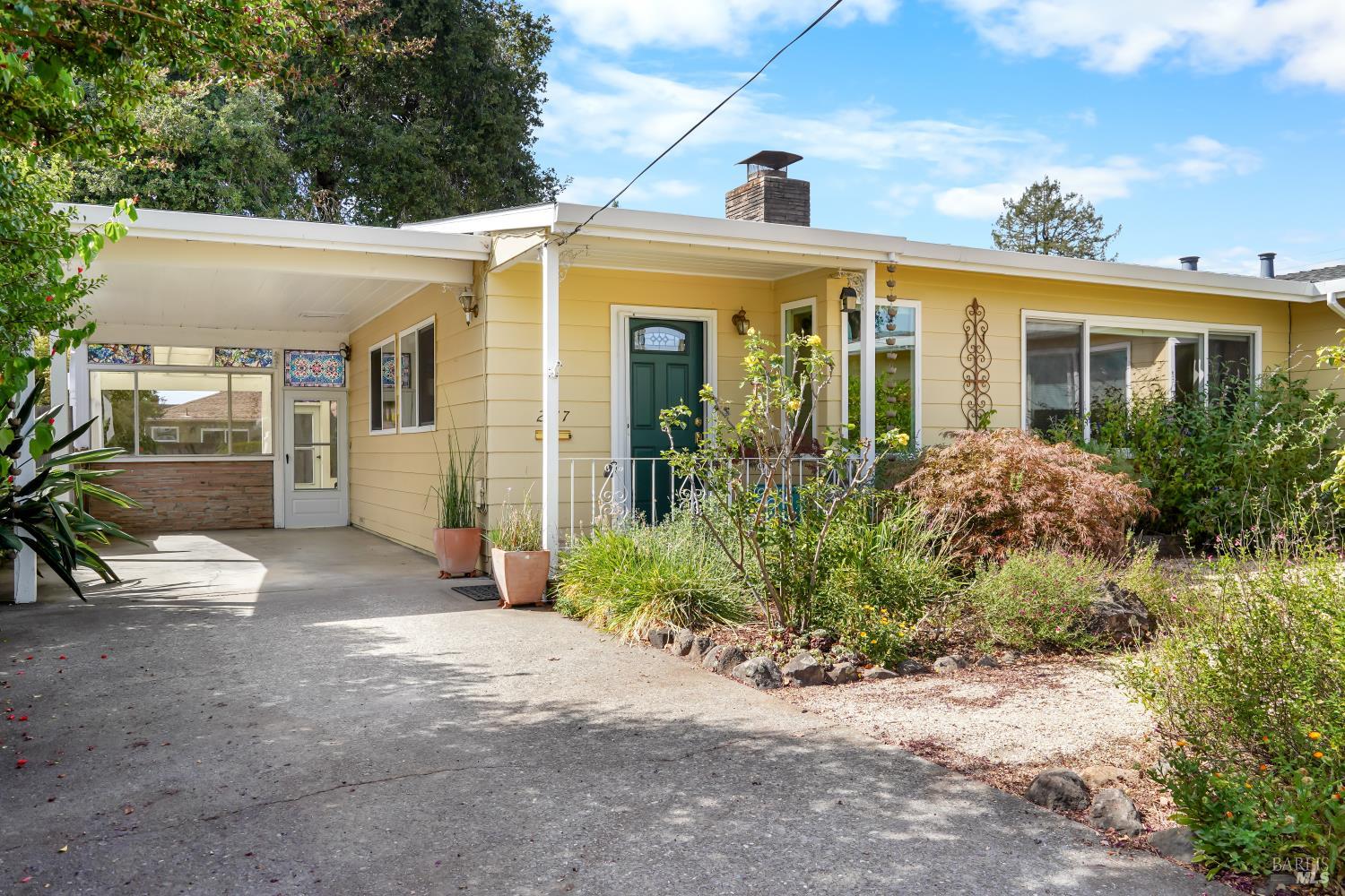 2117 Harris Court — photo