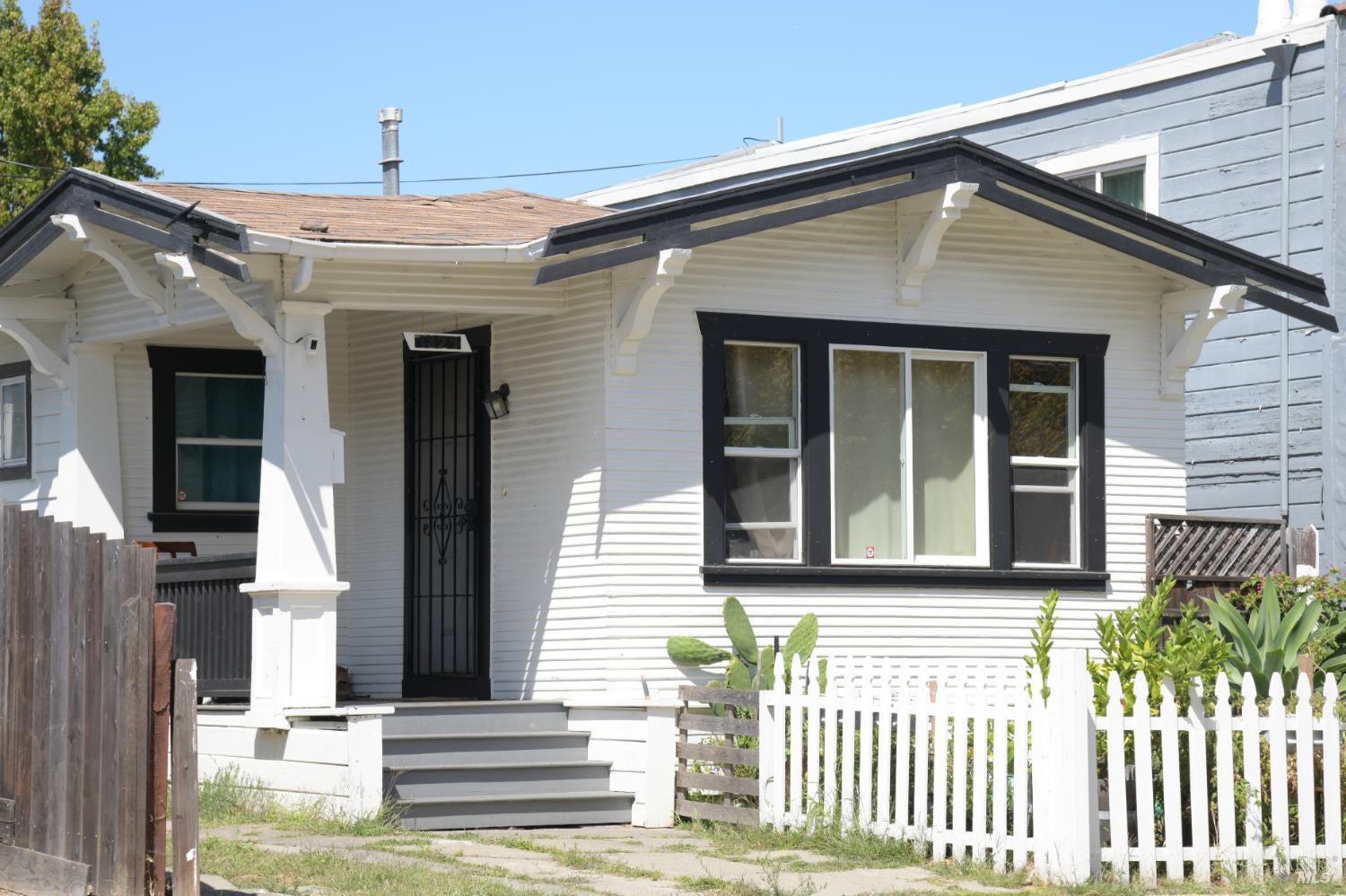 1321 Napa Street — photo