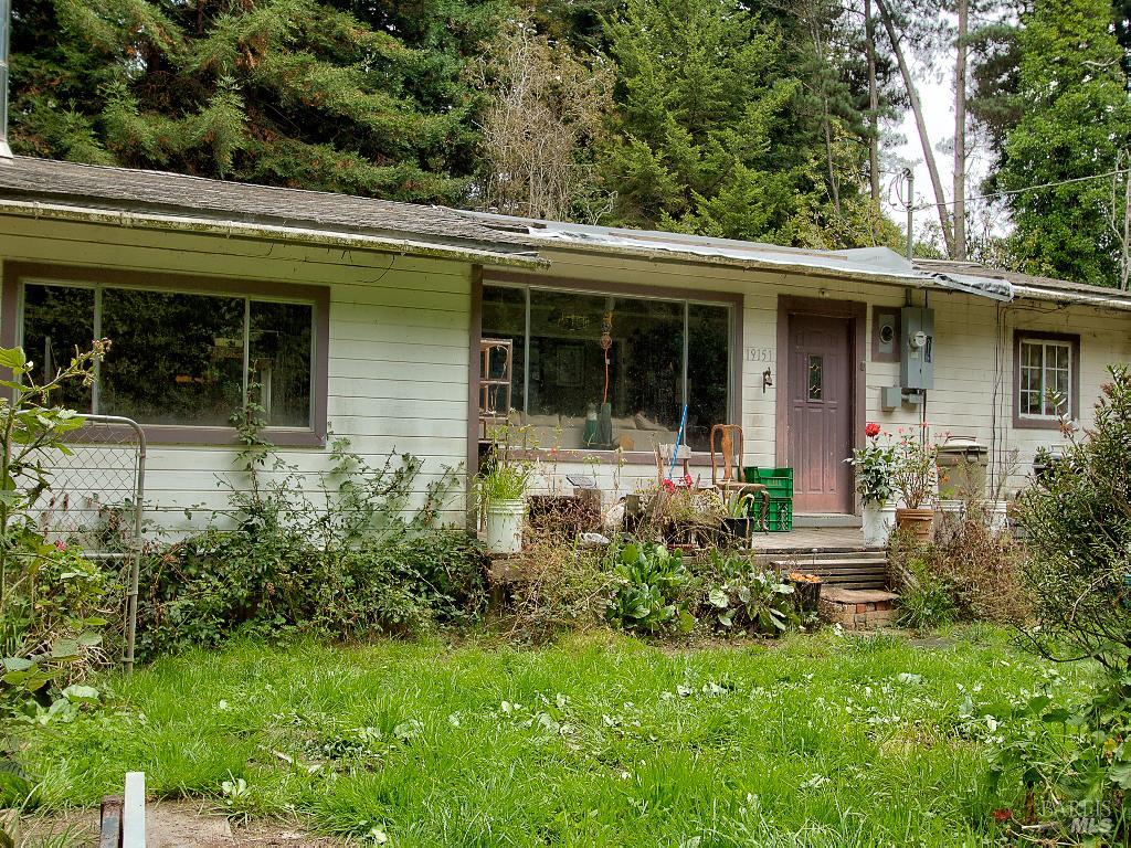 19151 Pine Tree Lane — photo