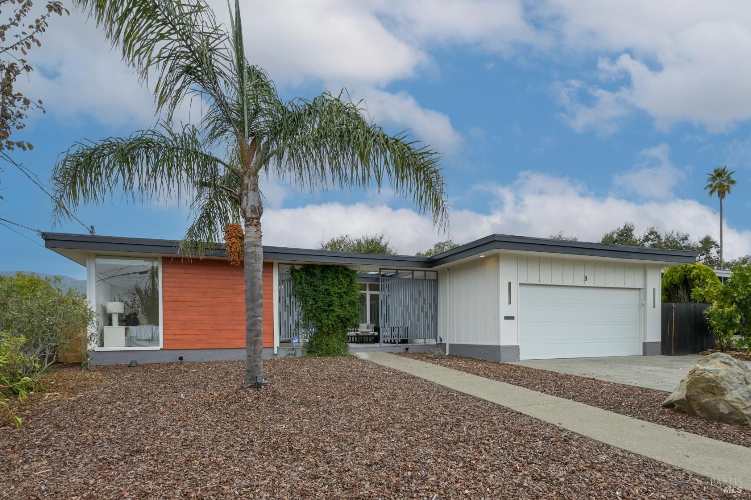 3 Renata Court — photo