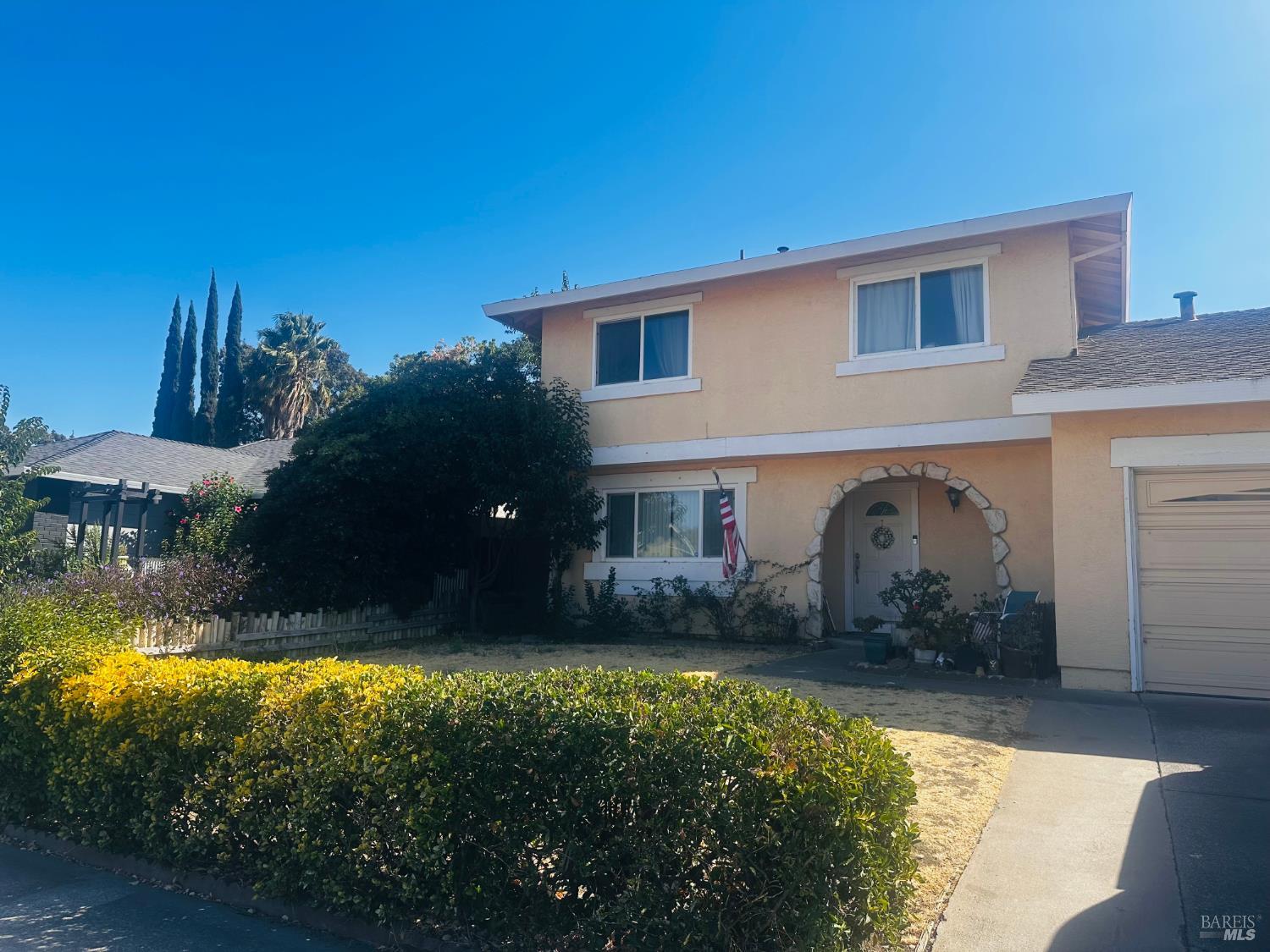 719 Dogwood Circle — photo