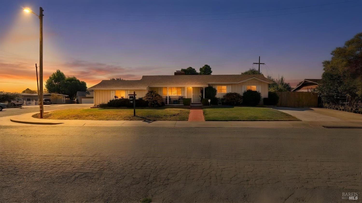 206 Maywood Drive — photo
