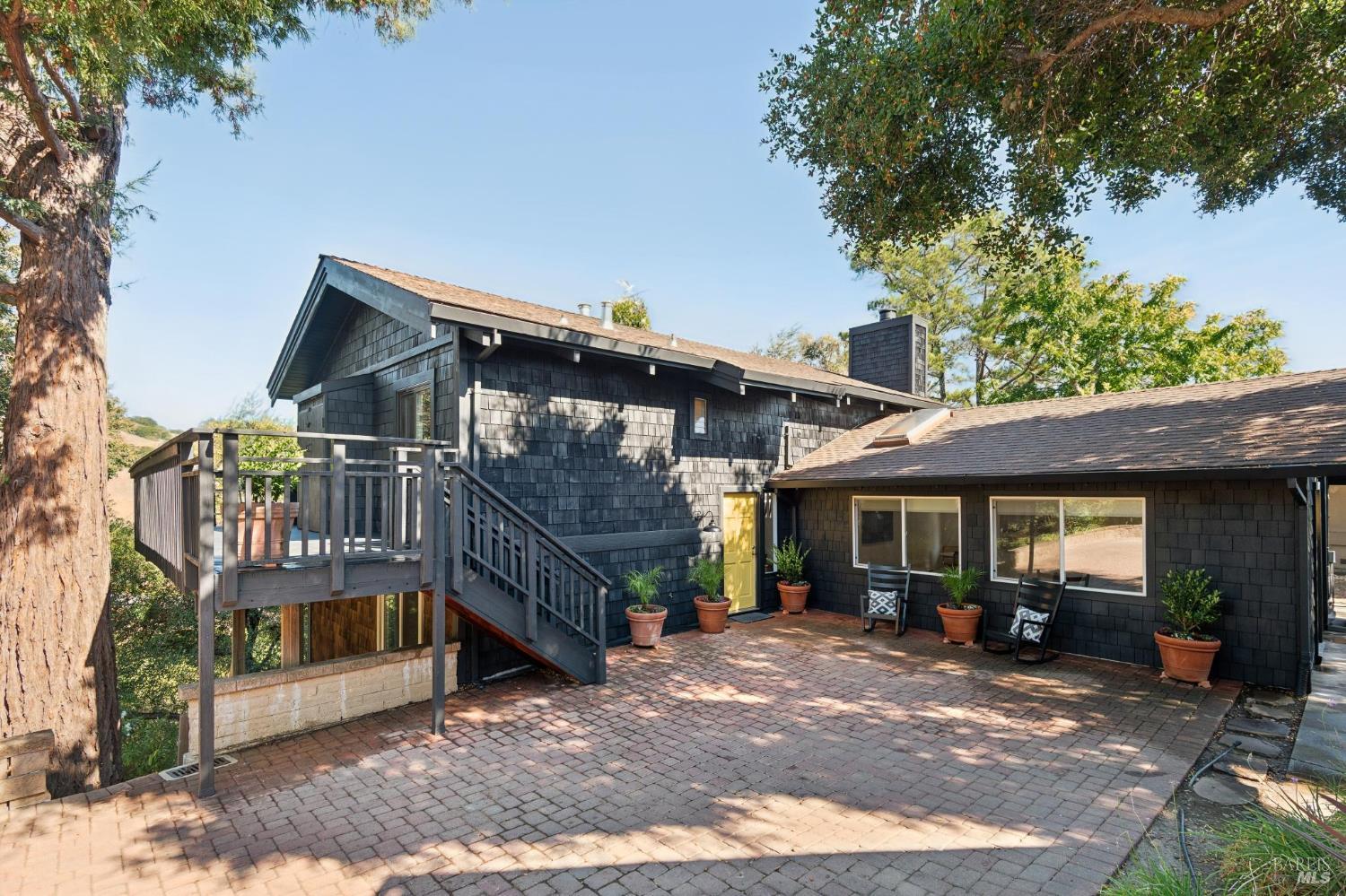 34 Tomahawk Drive — photo