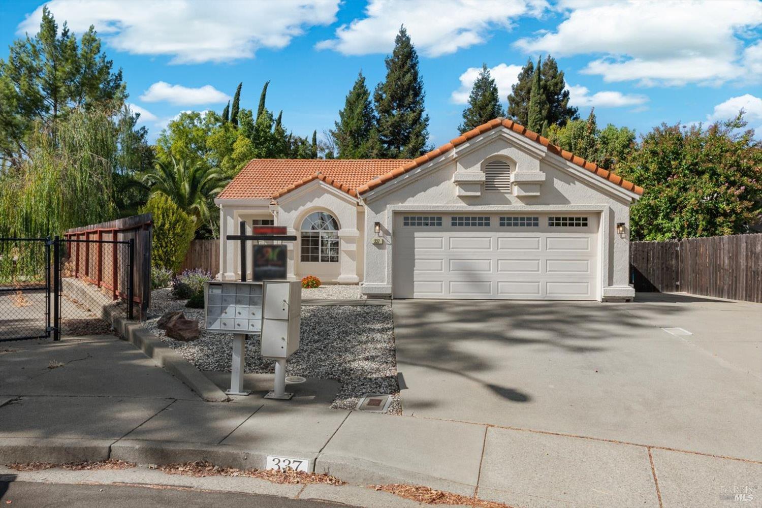 337 Sun Valley Way — photo