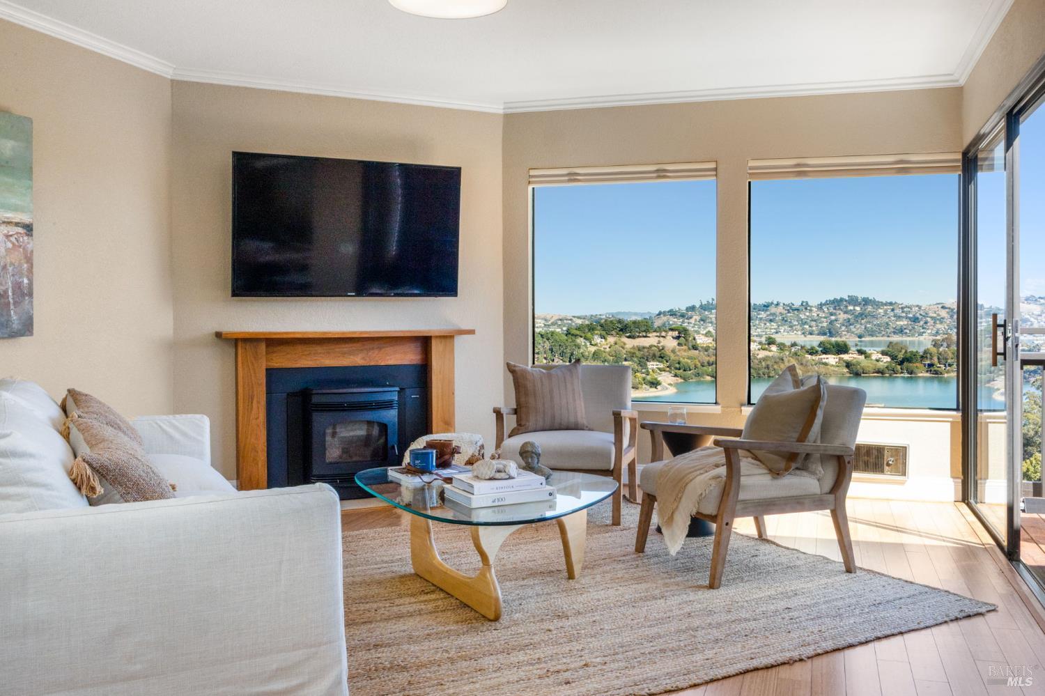 210 Headlands Court — photo