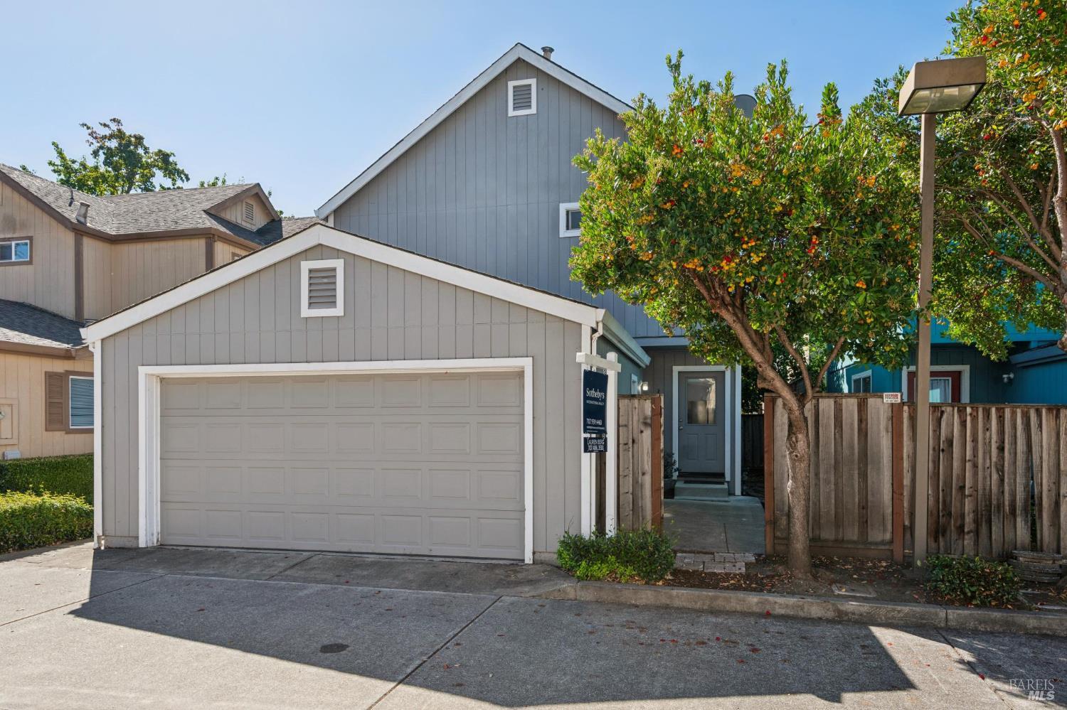 316 White Pine Court — photo