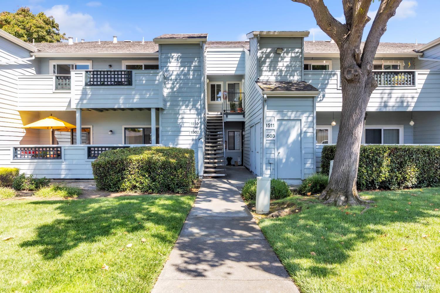 1201 Glen Cove Parkway 1510 — photo
