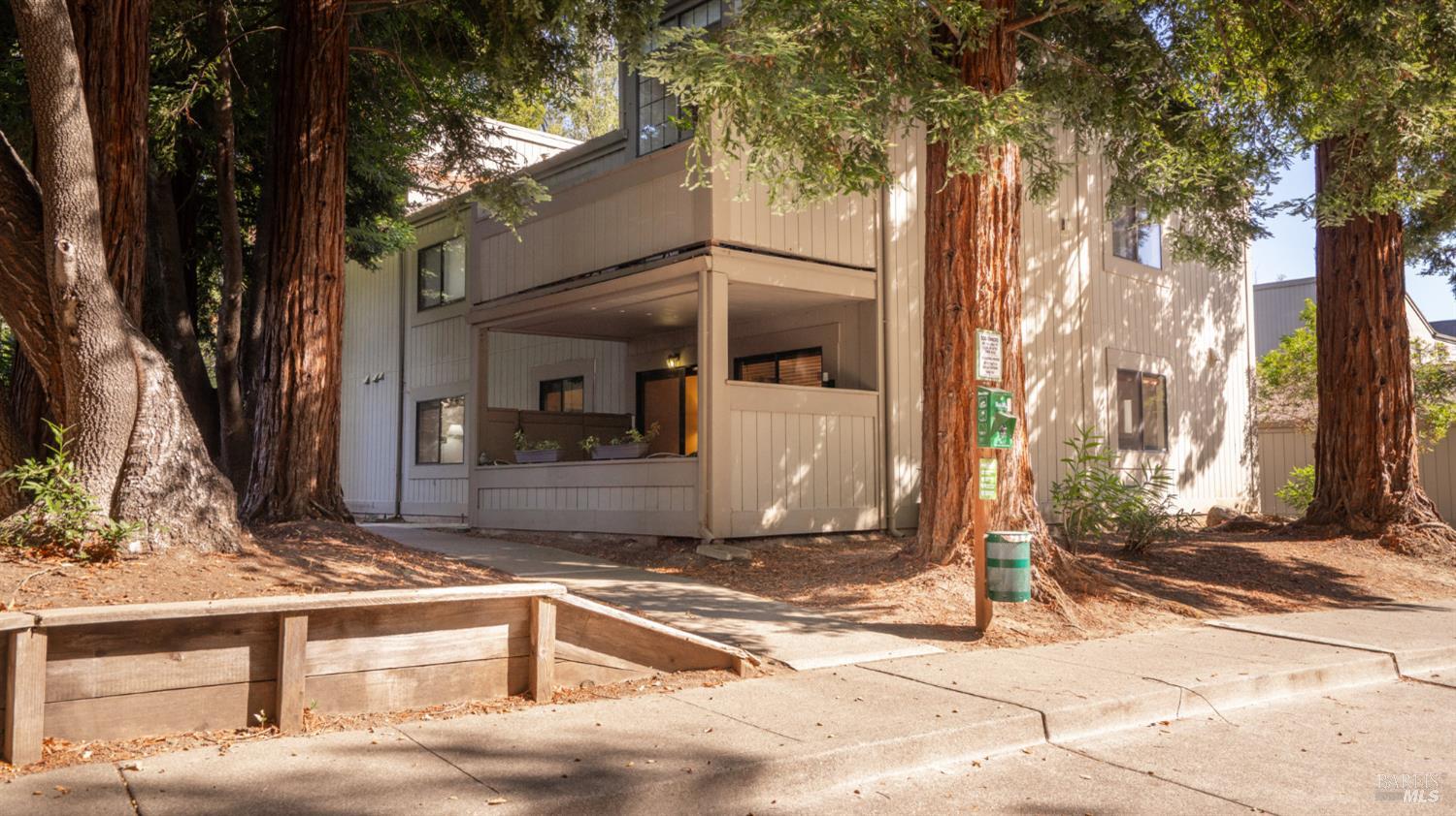 101 Quail Court — photo