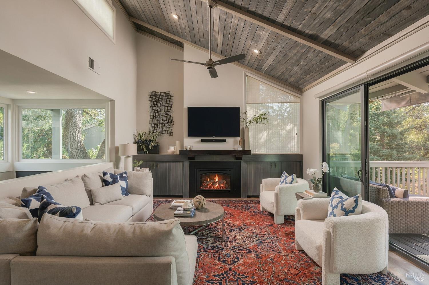 340 Deer Hollow Drive — photo