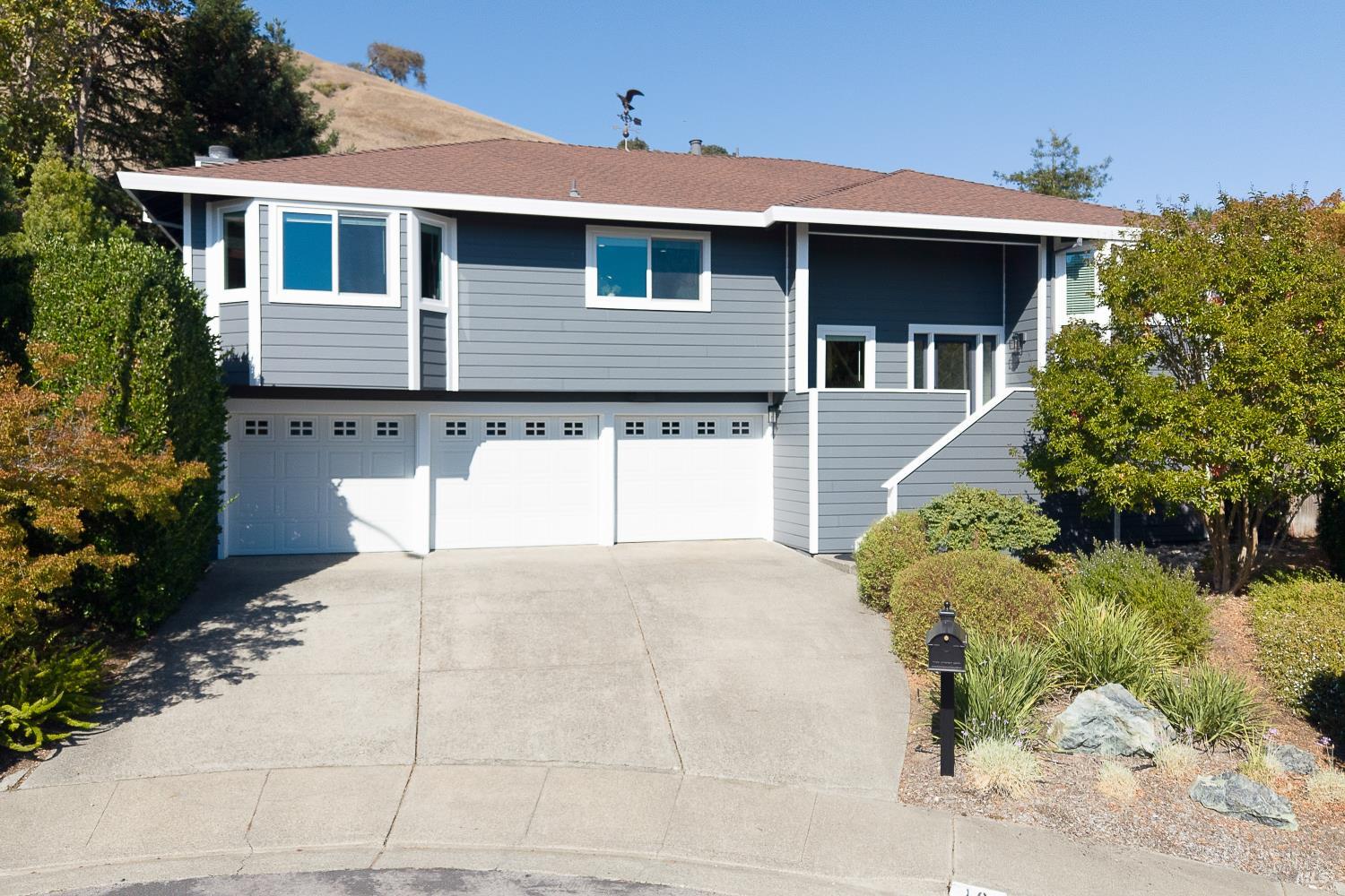 10 Santa Yorma Court — photo