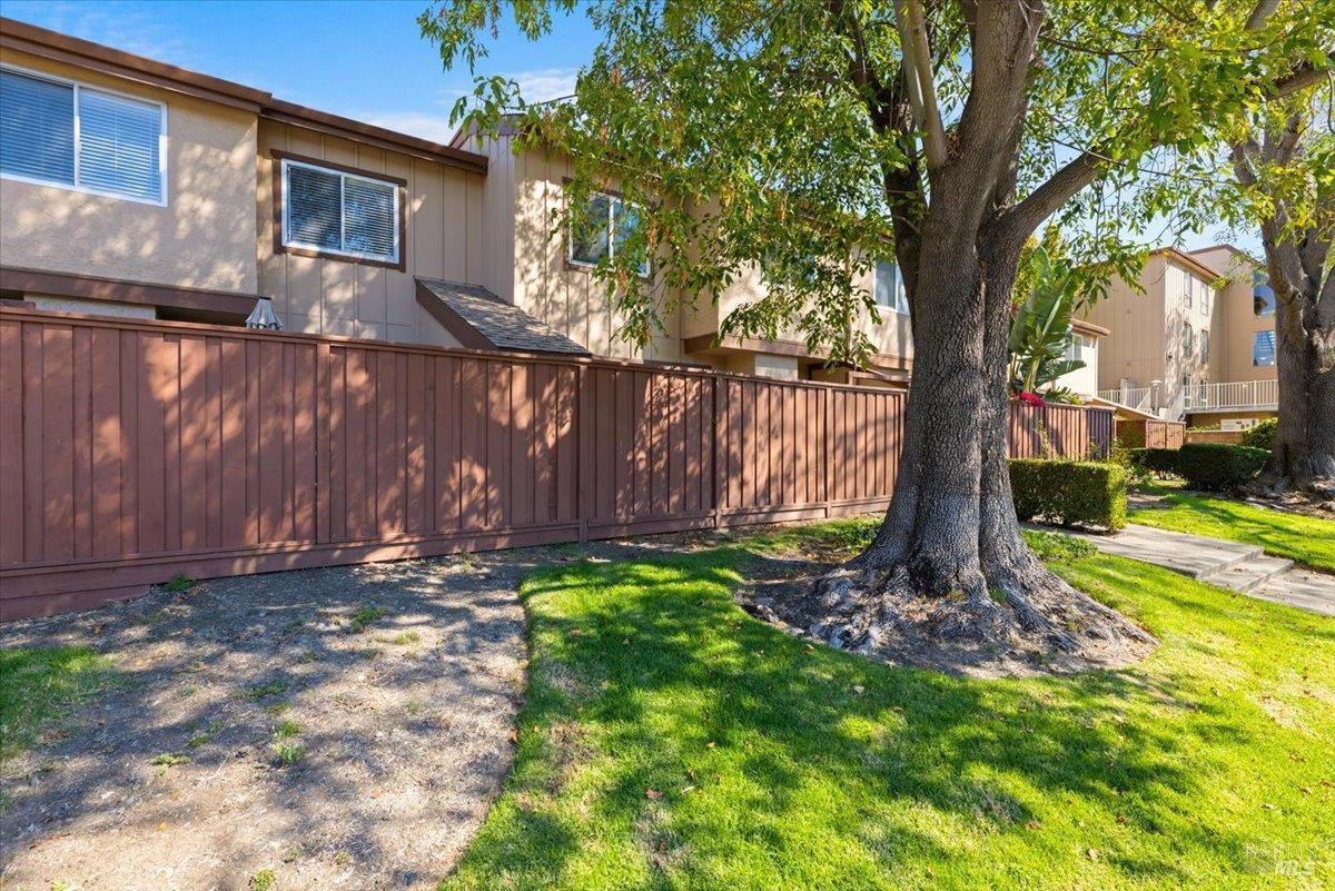 1548 Center Road Unit 23 — photo